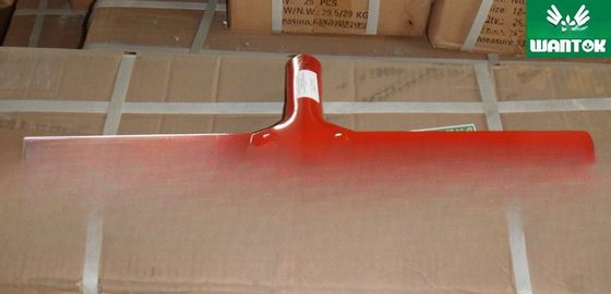 Effortless Yard Maintenance with Durable Garden Rake and Twisted Teeth Design